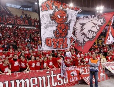 Ολυμπιακός-Ζαλγκίρις: Η καυτή ατμόσφαιρα στις κερκίδες του ΣΕΦ! (βίντεο)